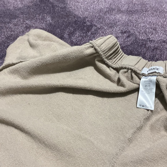 Garage Beige Sweatshorts with pockets - Picture 5 of 5